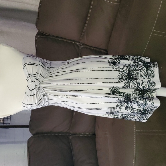 E-Klah dress - Picture 2 of 5